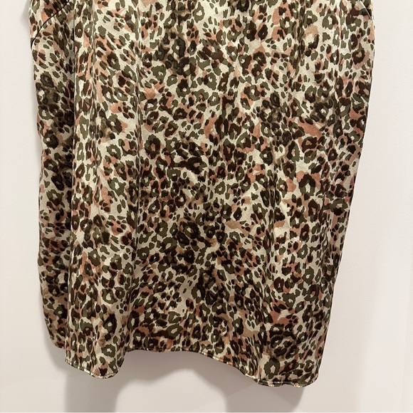 Aritzia Wilfred Silk Leopard Print Camo Tank top Size Small Women’s - Picture 3 of 13